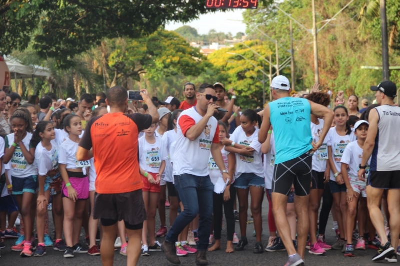 A Prefeitura de Araguari, através da Secretaria de Políticas Sobre Drogas realizará nesse mês de outubro mais uma edição da tradicional corrida infantil ao redor do Bosque John Kennedy.