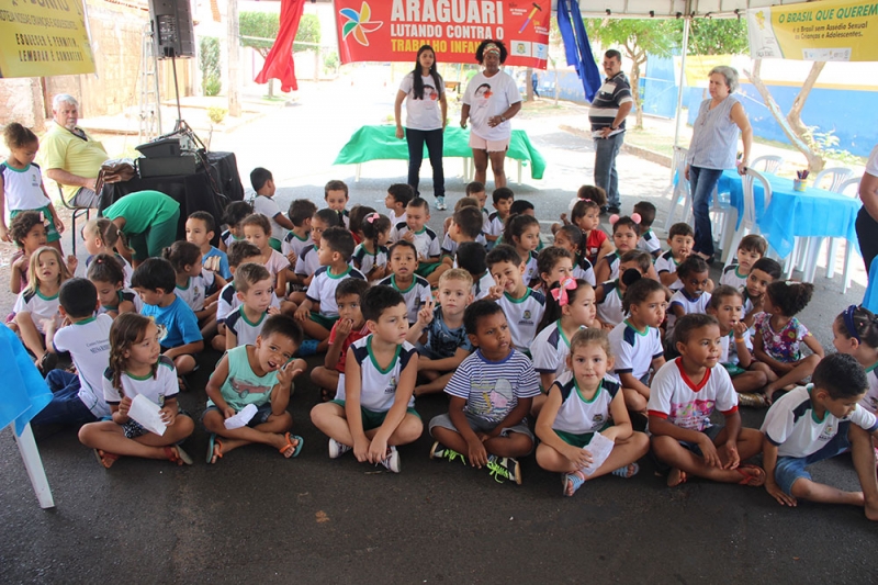 No último sábado, 5, a Prefeitura Municipal de Araguari, através da Secretaria do Trabalho e Ação Social, realizou no Distrito de Amanhece a Rua de Lazer, uma das ações do AEPETI.