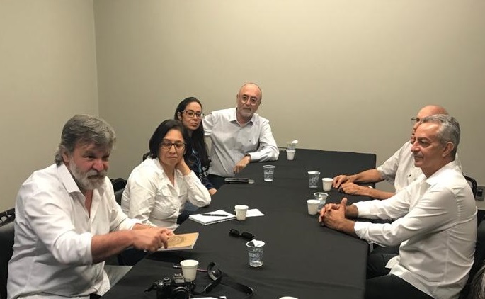 O Prefeito Marcos Coelho e o Prefeito de Indianópolis, Lindomar Amaro Borges se reuniram na manhã de hoje com os investidores internacionais da LD Celulose.