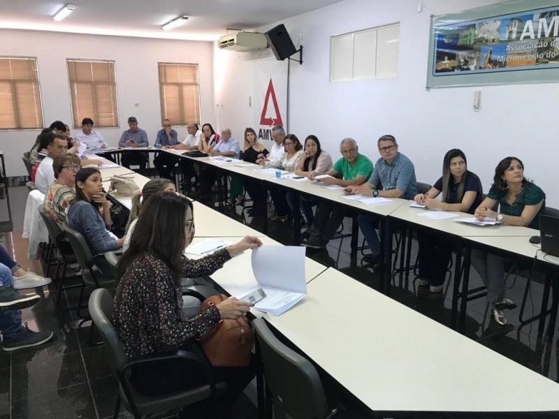 O Prefeito Marcos Coelho participou de uma Assembleia Geral na manhã desta sexta-feira (11), na sede do consórcio no distrito industrial em Uberlândia, onde os procedimentos realizados por meio do Consórcio Público Intermunicipal de Saúde do Triângulo Mineiro - CISTM foram avaliados.