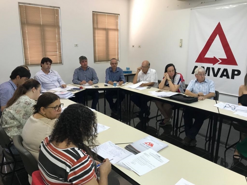 O Prefeito Marcos Coelho participou de uma Assembleia Geral na manhã desta sexta-feira (11), na sede do consórcio no distrito industrial em Uberlândia, onde os procedimentos realizados por meio do Consórcio Público Intermunicipal de Saúde do Triângulo Mineiro - CISTM foram avaliados.