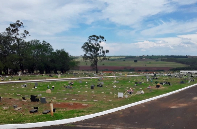 A Prefeitura de Araguari, através da Secretaria de Obras com auxílio da Secretaria de Serviços Urbanos e da Superintendência de Água e Esgoto realizou ao longo da semana, os ajustes finais para a visitação em massa do Dia de Finados.