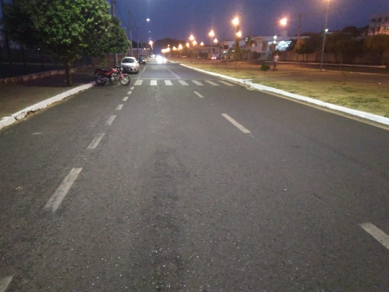 A Prefeitura de Araguari, através da Secretaria de Obras está com trabalho contínuo de troca de lâmpadas nas vias públicas em Araguari. Até a presente data foram instaladas luminárias LED’s nos seguintes endereços: