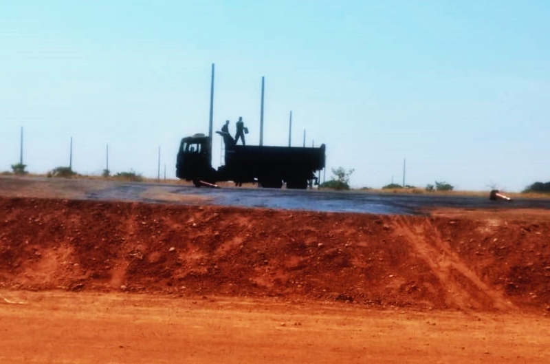 A Prefeitura de Araguari trabalha para melhorar a segurança de motoristas e pedestres que acessam o Bairro Vieno, pela MG-414. No local está sendo construído um trevo para proporcionar melhor fluidez e redução de riscos de acidentes aos usuários da via.