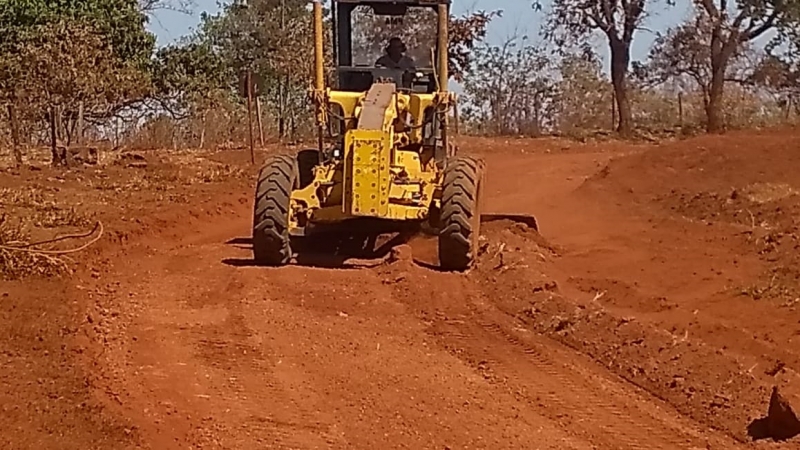 A Prefeitura de Araguari, desenvolve obras de manutenção na Serra do 38, local situado na região da Patrona e Bocaina. A estrada que passa sobre a serra vinha sofrendo desgaste, mesmo diante de serviços de qualidade sendo empregados no setor.