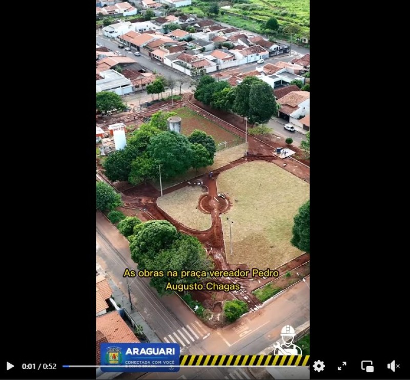 PRAÇA EM OBRAS
