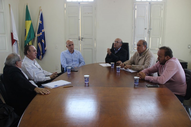 Prefeito Marcos Coelho recebe visita do Vice-Prefeito de Uberlândia e tratam sobre abastecimento de água no futuro dos dois municípios