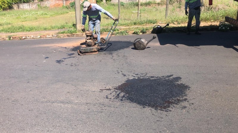 Prefeitura de Araguari informa sobre a operação tapa-buraco realizada nesta sexta-feira (29)