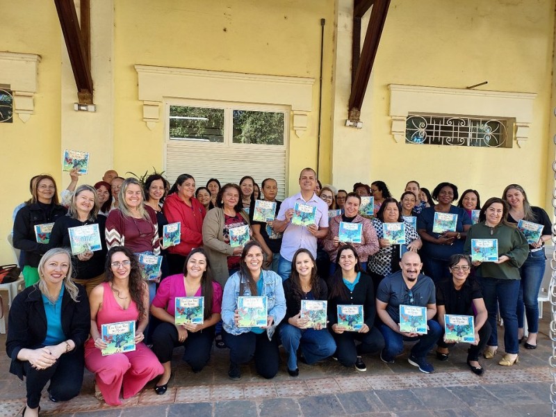 Prefeitura de Araguari: Educação de Araguari em Movimento