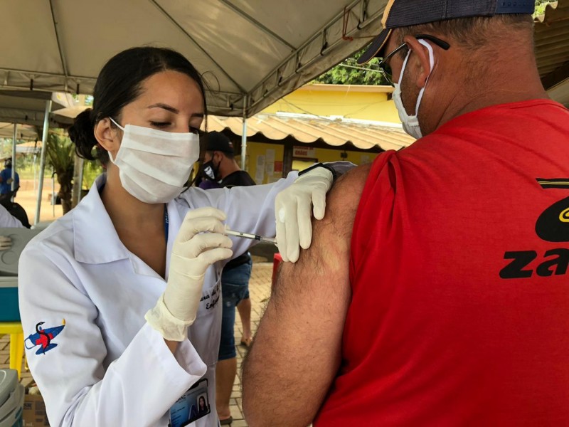 Secretaria de Saúde intensifica vacinação a caminhoneiros