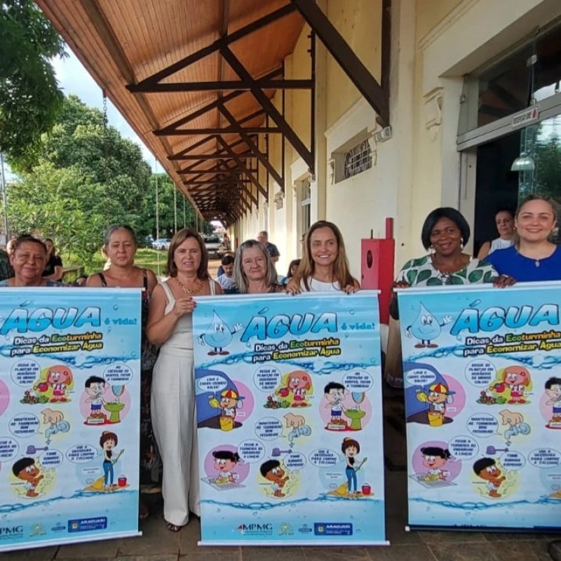 Educação de Araguari em Movimento: Pela primeira vez fantoches da Ecoturminha são entregues para Rede Municipal de Ensino em Araguari