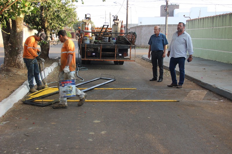 SETTRANS promove revitalização da sinalização estratigráfica no distrito de Amanhece