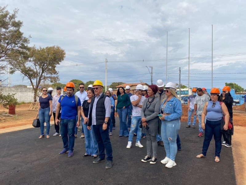 Servidores realizam visita nas obras do CIE – Centro de Iniciação ao Esporte de Araguari