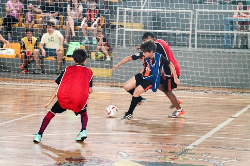 Escolinha de futsal em Piracaíba abre inscrições