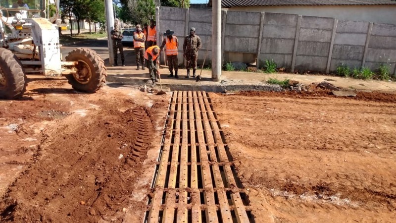 Prefeitura de Araguari trabalha na finalização das obras da rua Abolição no Bairro do Bosque