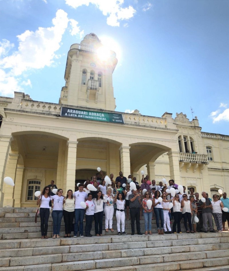 Prefeitura de Araguari e Departamento de Saúde Mental realizam abraço à Luta Antimanicomial