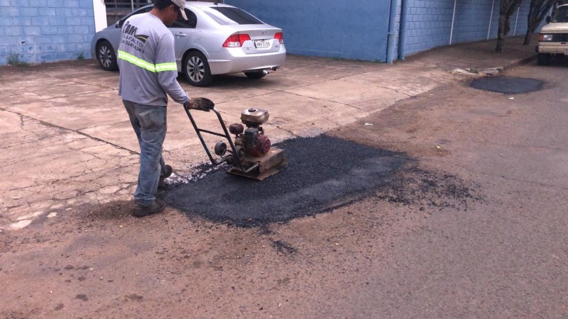 Prefeitura de Araguari informa sobre operação tapa-buracos realizada nesta quinta-feira (04)