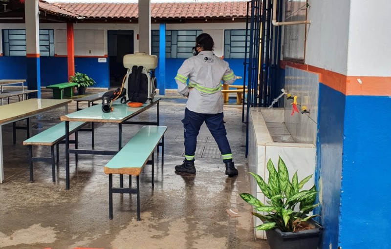 DIA 11 - Volta às aulas é marcada por sanitização e cumprimento de protocolos contra a Covid-19
