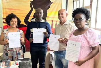 Representantes da CUFA Araguari, COMPIR e SUPIR se unem para elaborar documento sobre educação antirracista, em cumprimento às Leis Federais 10.639/03 e 11.645/08. Ações visam implementar projetos e acompanhar leis étnico-raciais.