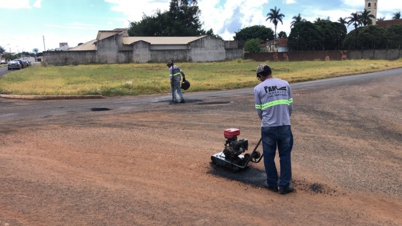 Prefeitura de Araguari informa sobre os serviços da Operação Tapa-Buraco