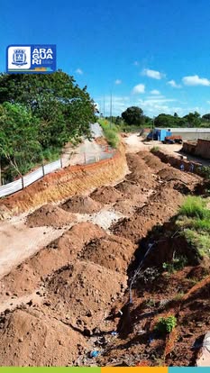 Parque Linear de Araguari está em construção, viaduto de acesso em fase final. Prefeitura mantém cidade limpa com capina e roçagem. Avanços em destaque! #Araguari #Prefeitura #CidadeLimpa