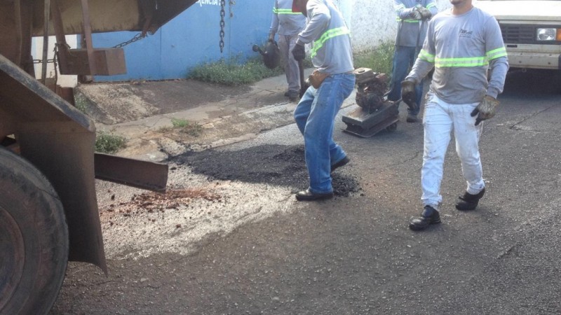 Prefeitura de Araguari informa sobre os serviços da Operação Tapa-Buracos