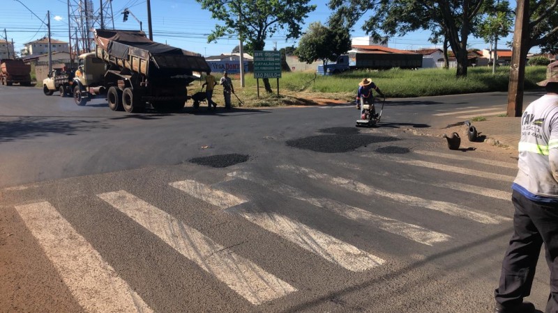 Prefeitura de Araguari informa sobre os serviços da Operação Tapa-Buracos