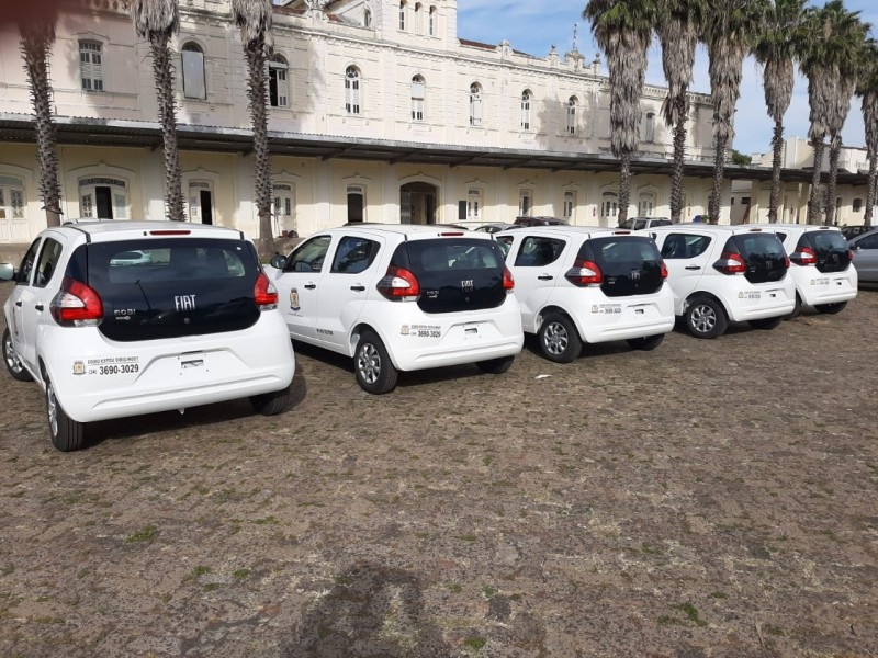 Prefeitura realiza compra de cinco carros