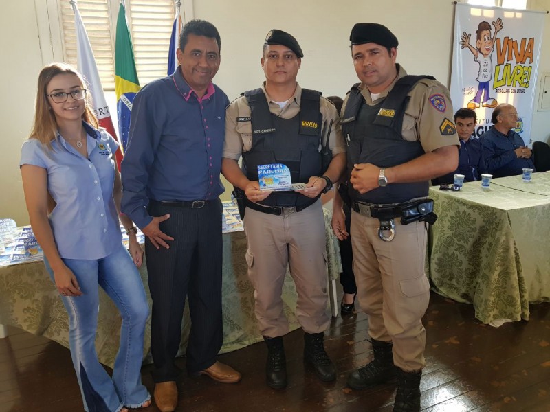 Prefeitura de Araguari certifica a parceiros no combate de entorpecentes