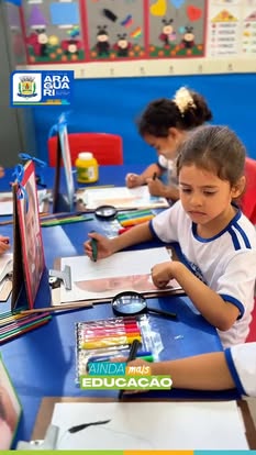 Prefeitura de Araguari investe em novos materiais pedagógicos para enriquecer o aprendizado e promover experiências significativas. Educação vai além do conteúdo em sala de aula, é sobre formar cidadãos e despertar potenciais. Ensino com cuidado, respeito