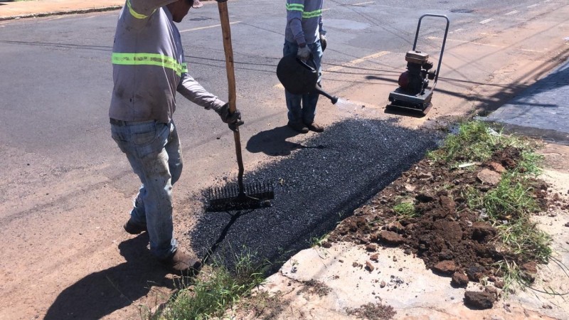 Prefeitura de Araguari informa sobre os serviços da Operação Tapa-buracos