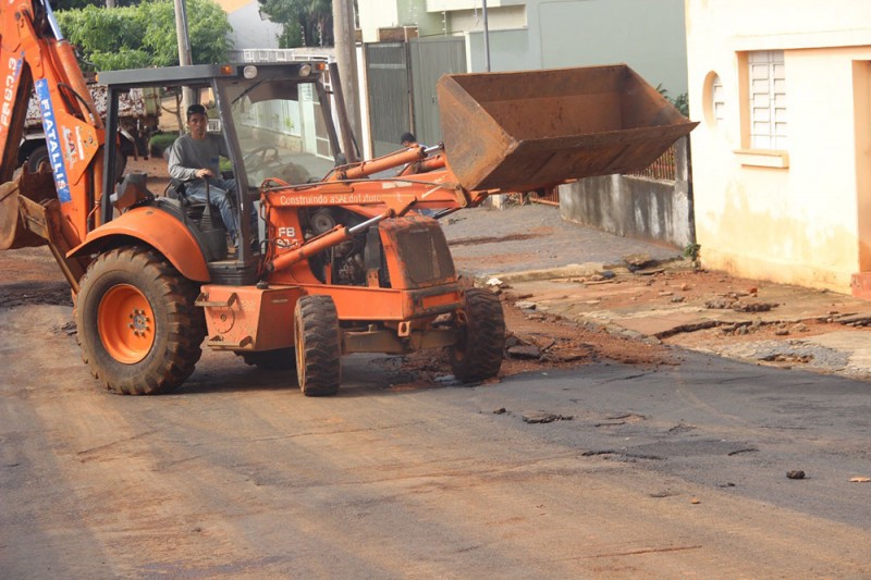 Após forte chuva, Prefeitura de Araguari inicia obras emergenciais