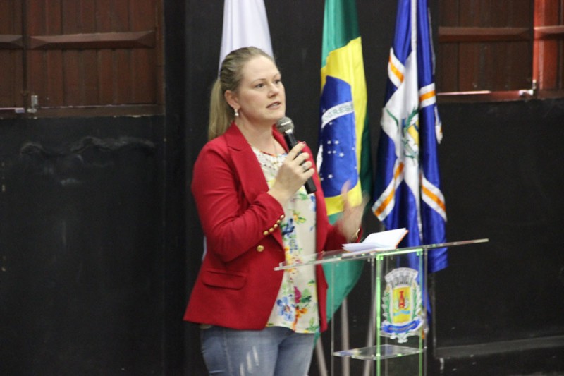 Prefeitura de Araguari recebe novos estagiários