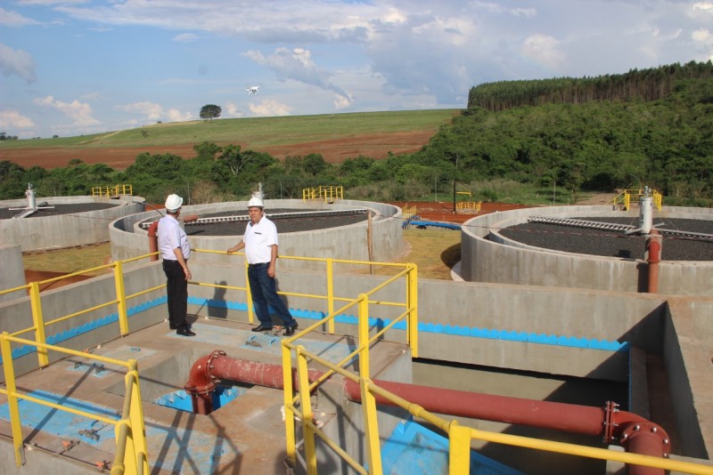 Prefeito visita obras de Construção da ETE Central