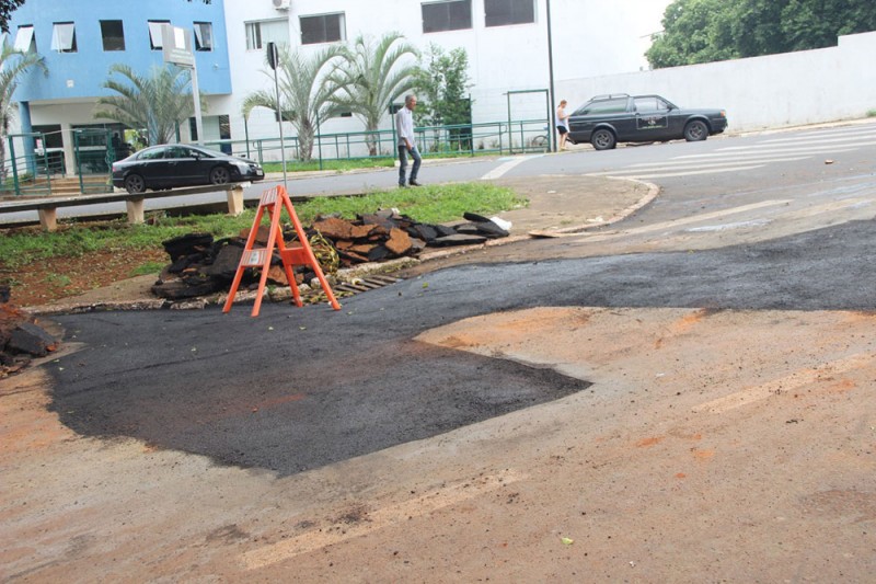 Operação tapa-buracos é iniciada no município de Araguari 