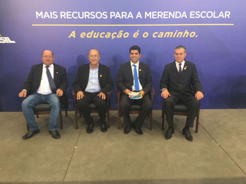 Prefeito e Secretários participam de liberação no Palácio do Planalto