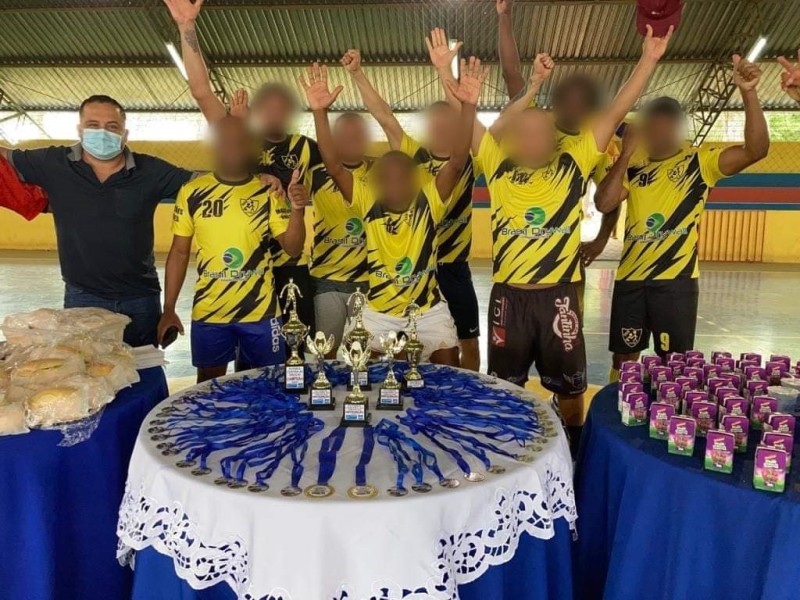 Prefeitura de Araguari promove partida de futebol para reforçar campanha do Dia Nacional de Combate às Drogas e ao Alcoolismo