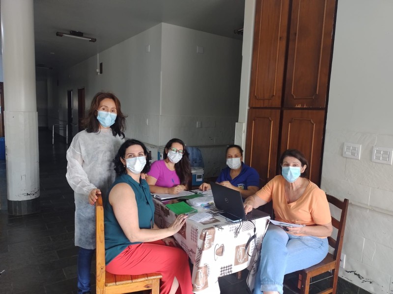 Secretaria de Saúde promove vacinação contra Covid-19 no Abrigo Cristo Rei e no Abrigo São Vicente de Paula