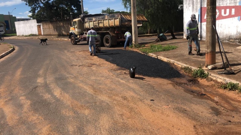 Prefeitura de Araguari informa sobre a operação tapa-buraco realizada nesta segunda-feira (25)