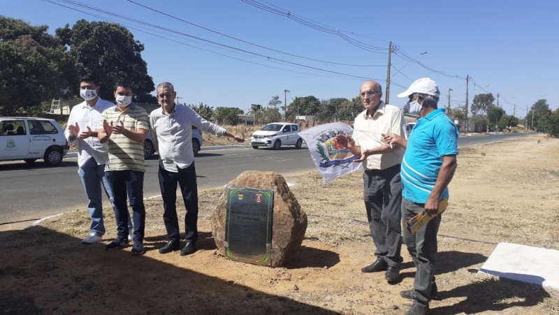 Obra de asfaltamento do bairro Vieno é inaugurada em Araguari