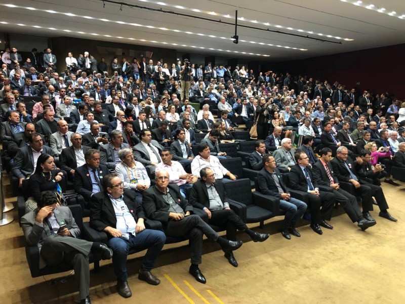 Prefeito Marcos Coelho participa da Marcha dos Prefeitos em Brasília