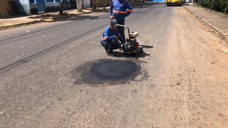 Prefeitura de Araguari informa sobre a operação tapa-buraco realizada nesta quarta-feira (27)