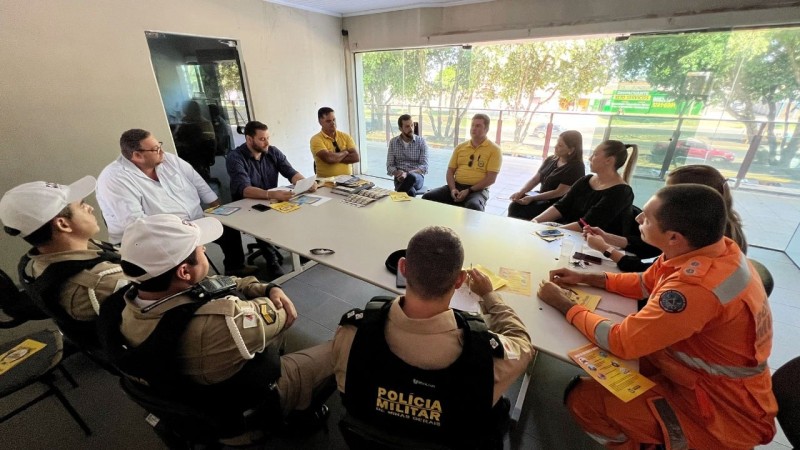 Ações do Maio Amarelo são discutidas em reunião na Secretaria de Trânsito