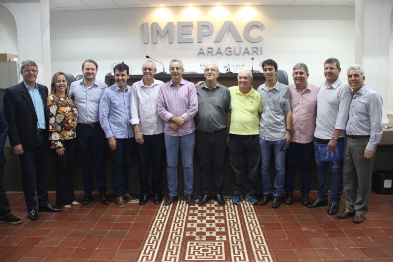 Prefeito Marcos Coelho participa de assinatura do termo entre IMEPAC e SAMU para uso do Centro de Simulação de Medicina