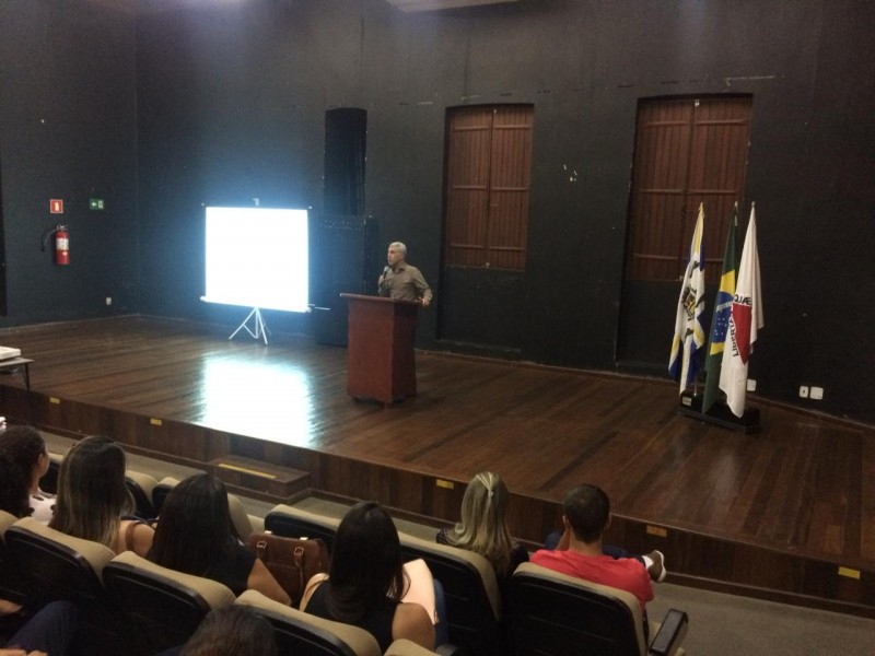 Prefeitura de Araguari realiza palestra em Conscientização do TEA – Transtorno do Espectro Autista