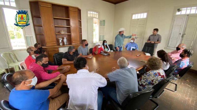 Presidentes de bairros e comunidades participam de reunião com Prefeito Renato Carvalho