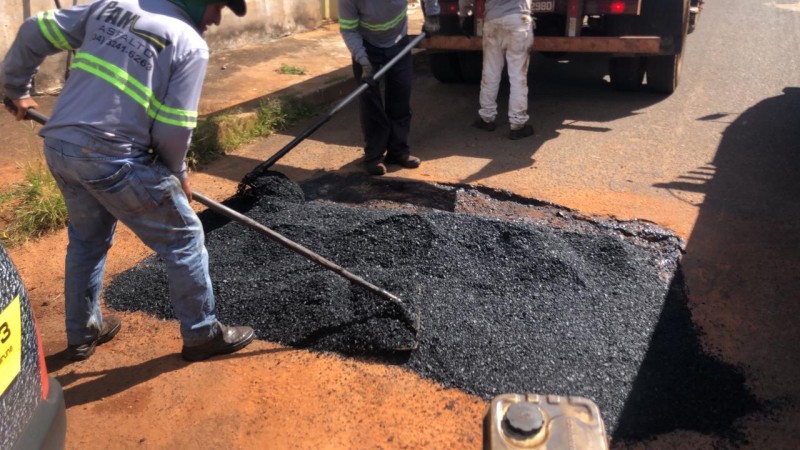 Prefeitura de Araguari informa sobre os serviços da Operação Tapa-Buracos