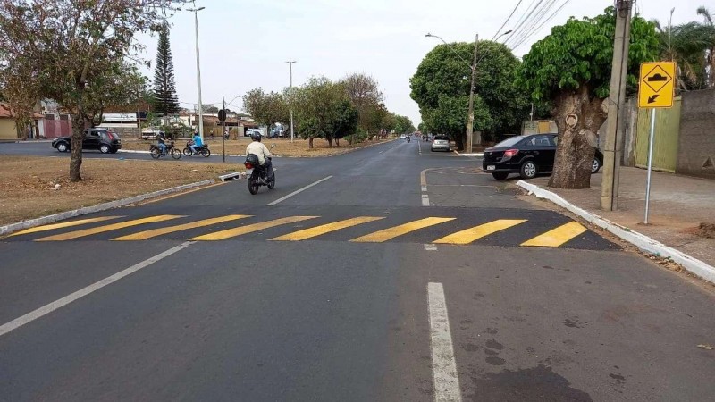 Redutores são implantados na avenida Belchior de Godoy