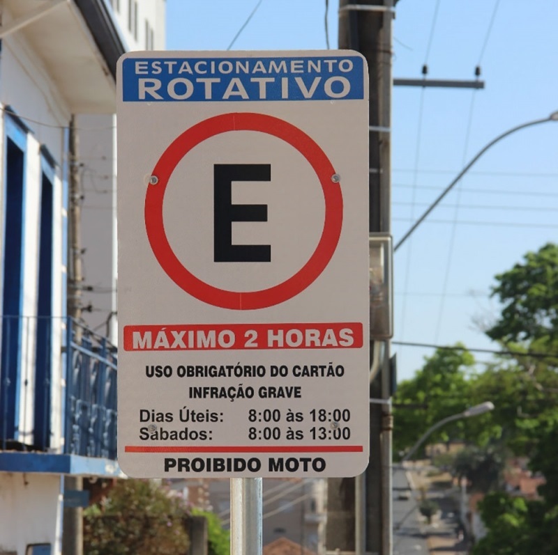 Secretaria de Trânsito esclarece sobre dívidas com o estacionamento rotativo no município