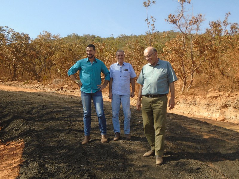 Prefeito Marcos Coelho realizou visita técnica para acompanhar os trabalhos realizados nas localidades rurais do município